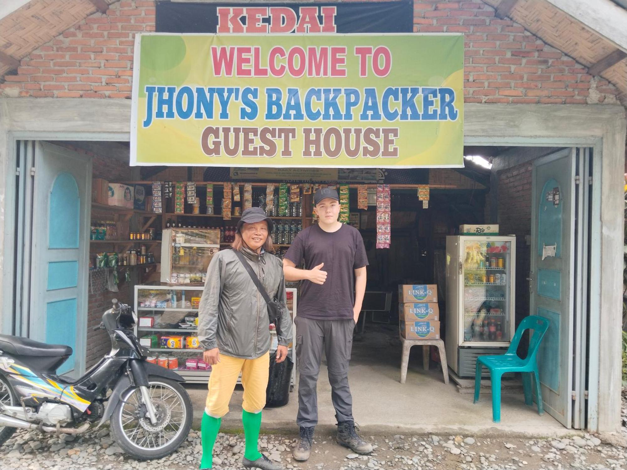 Jhony'S Backpacker-Guest House Only Stay Here Book Treking With Us Bukit Lawang Esterno foto